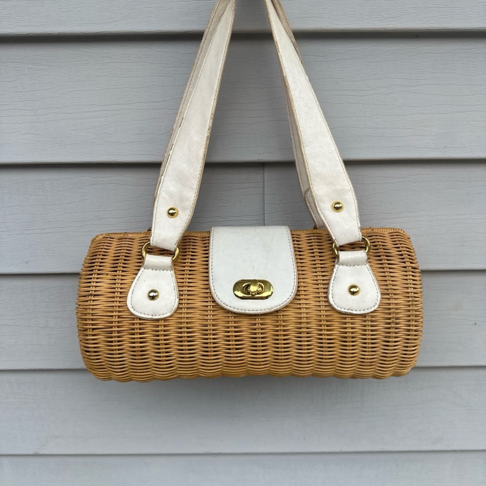 Wicker Barrel Cylinder Bag Purse Clutch White Strap Gold Toggle Latch Unbranded